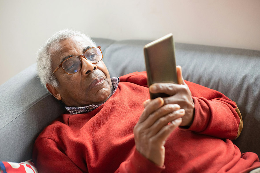 Best Mobile Phones for Elderly with Hearing Problems: Top Picks for Seniors